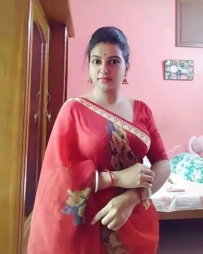 Escorts Raina